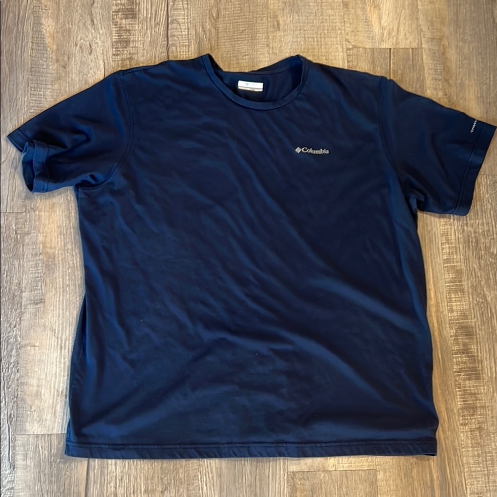 Columbia men’s XXL Blue Short Sleeve‎ Tee